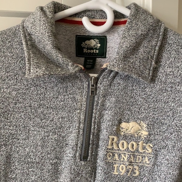Size medium roots quarter zip pull over - Picture 3 of 3